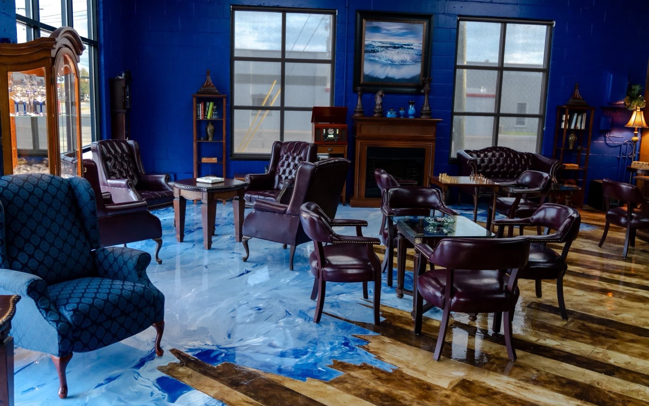 The Royal Room arranged for conversation